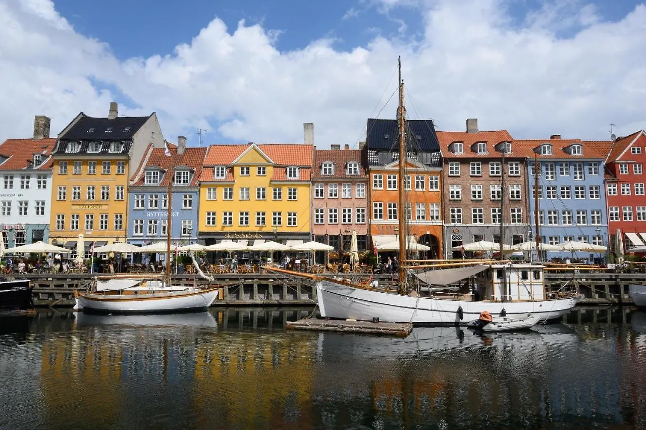Sanders Stage - Enchanting Four-Bedroom Apartment Near Nyhavn Kopenhagen