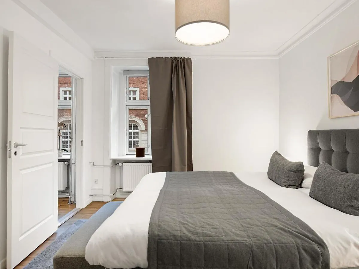 Sanders Stage - Enchanting Four-Bedroom Apartment Near Nyhavn Kopenhagen