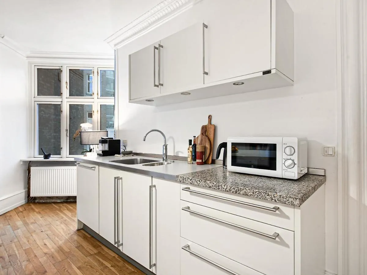 Sanders Stage - Enchanting Four-Bedroom Apartment Near Nyhavn Kopenhagen